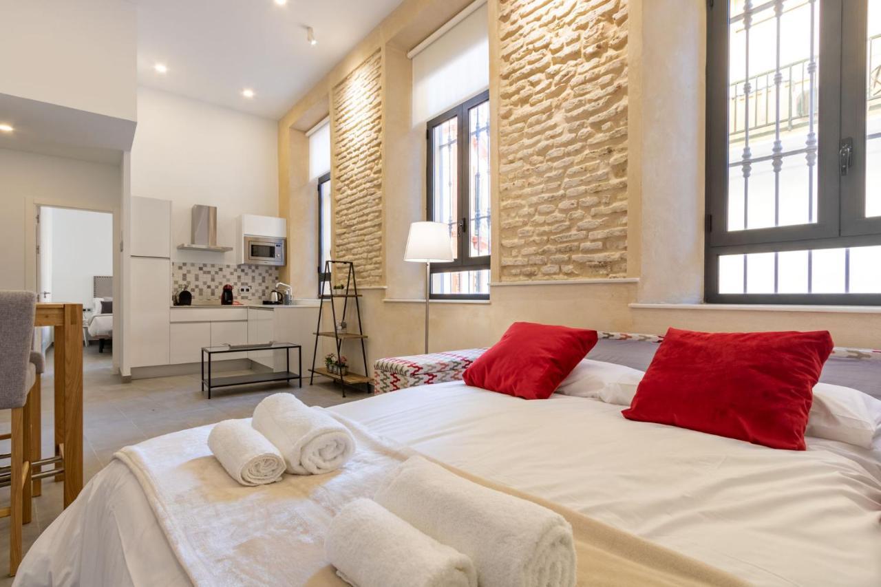 Nine O Clock San Agustin Suites Sevilla Exterior foto