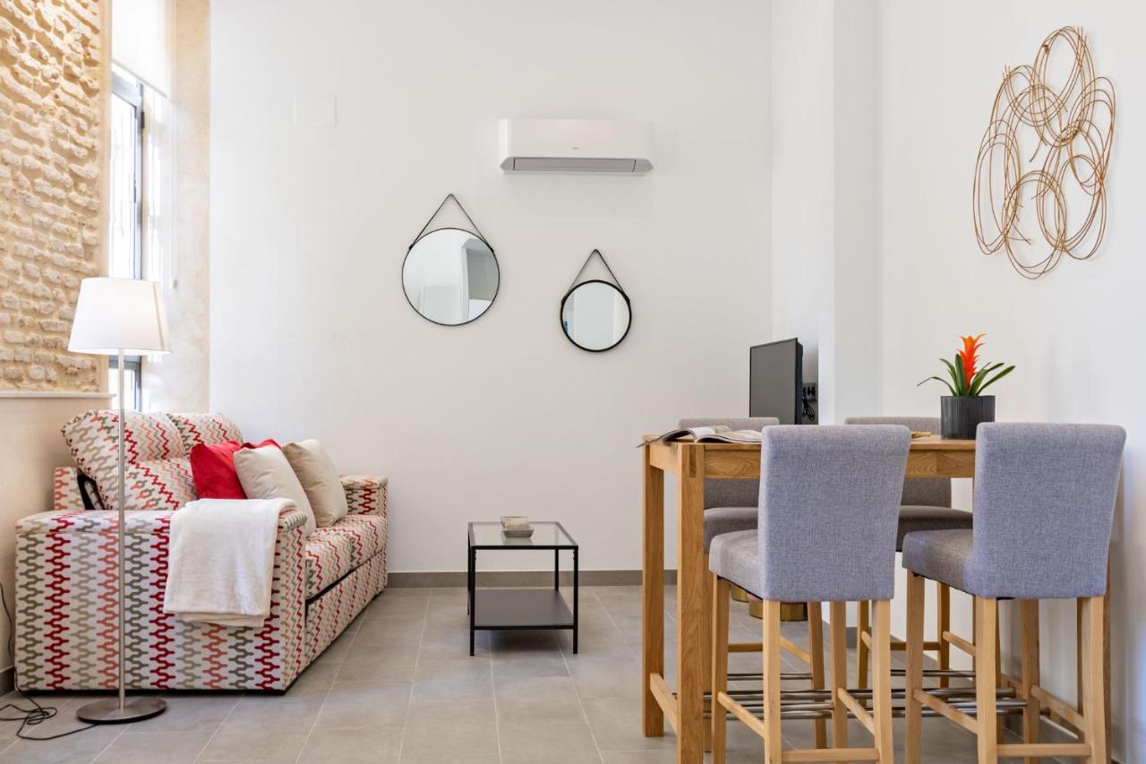 Nine O Clock San Agustin Suites Sevilla Exterior foto