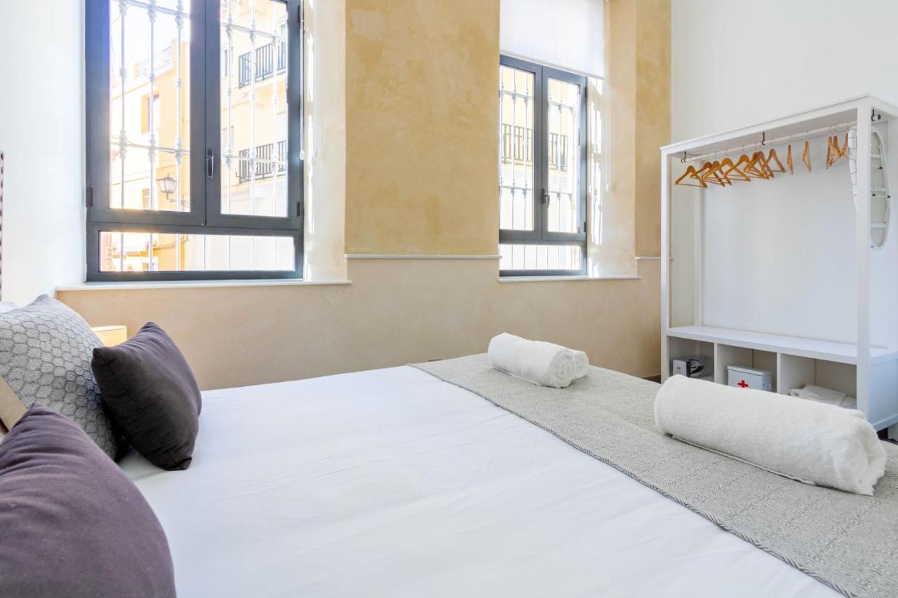 Nine O Clock San Agustin Suites Sevilla Exterior foto